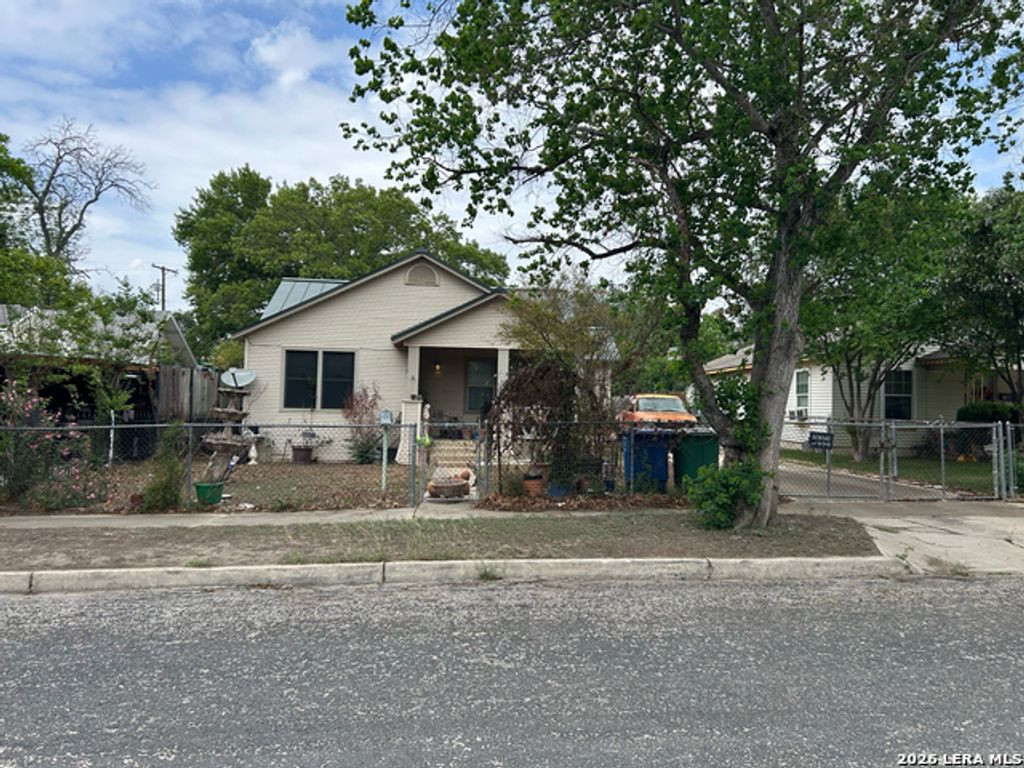 327 Hermitage, San Antonio