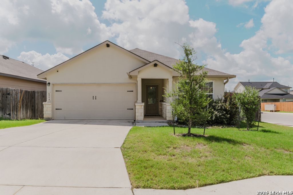 6554 Hoffman Plain, San Antonio