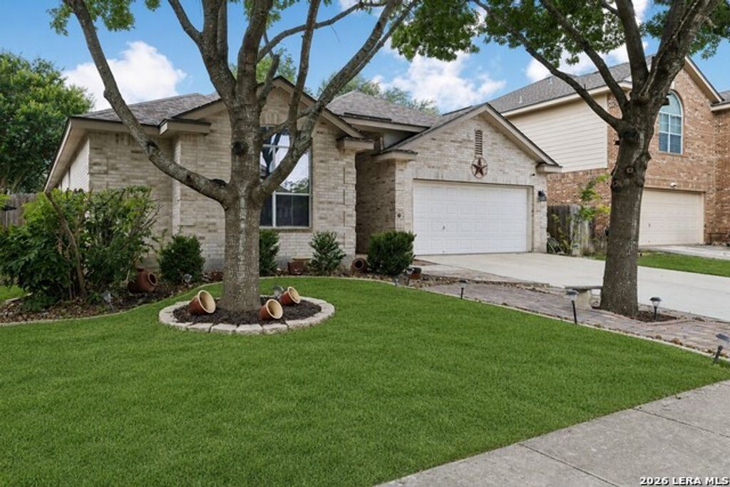 24535 Walnut Pass, San Antonio