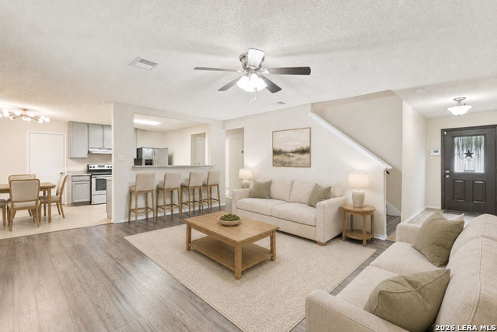 8842 Charter Point, San Antonio