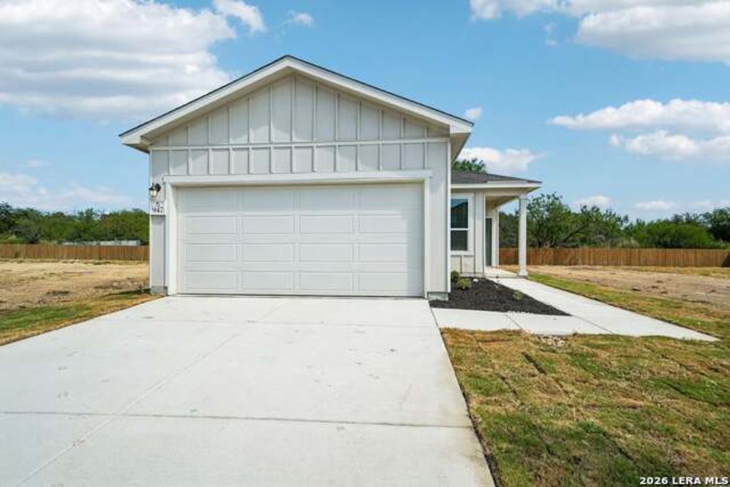 947 Bull Boat Lane, San Antonio