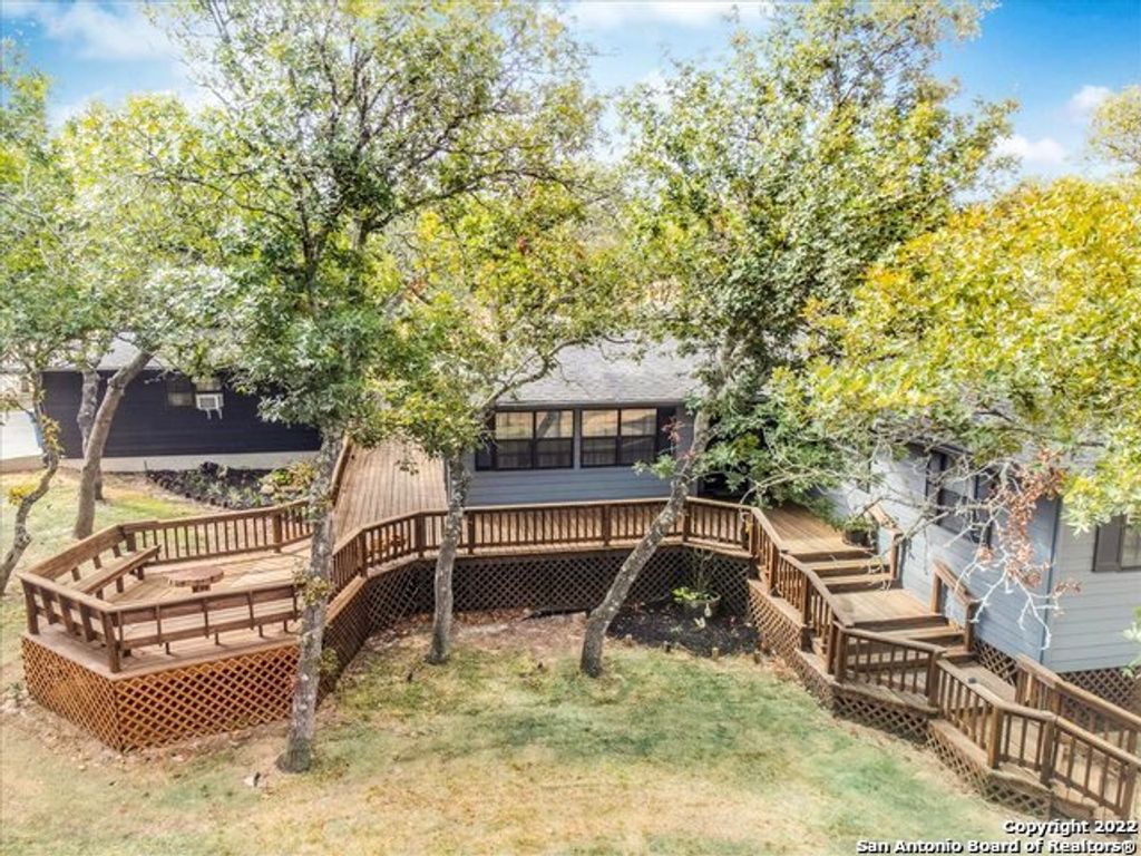 5256 Hickory Forrest Drive, Seguin