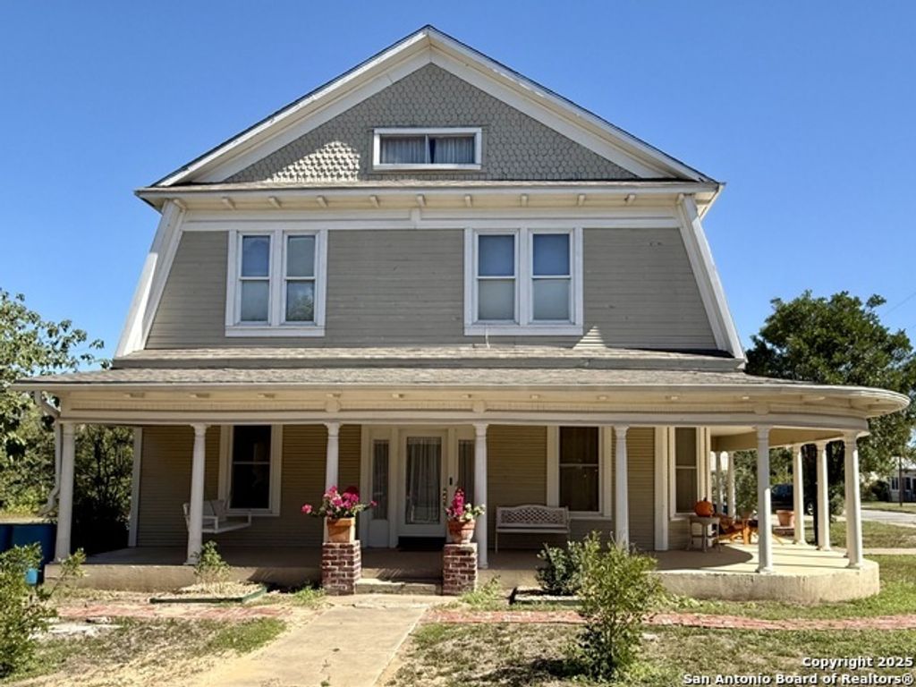 323 S 6th, Kenedy