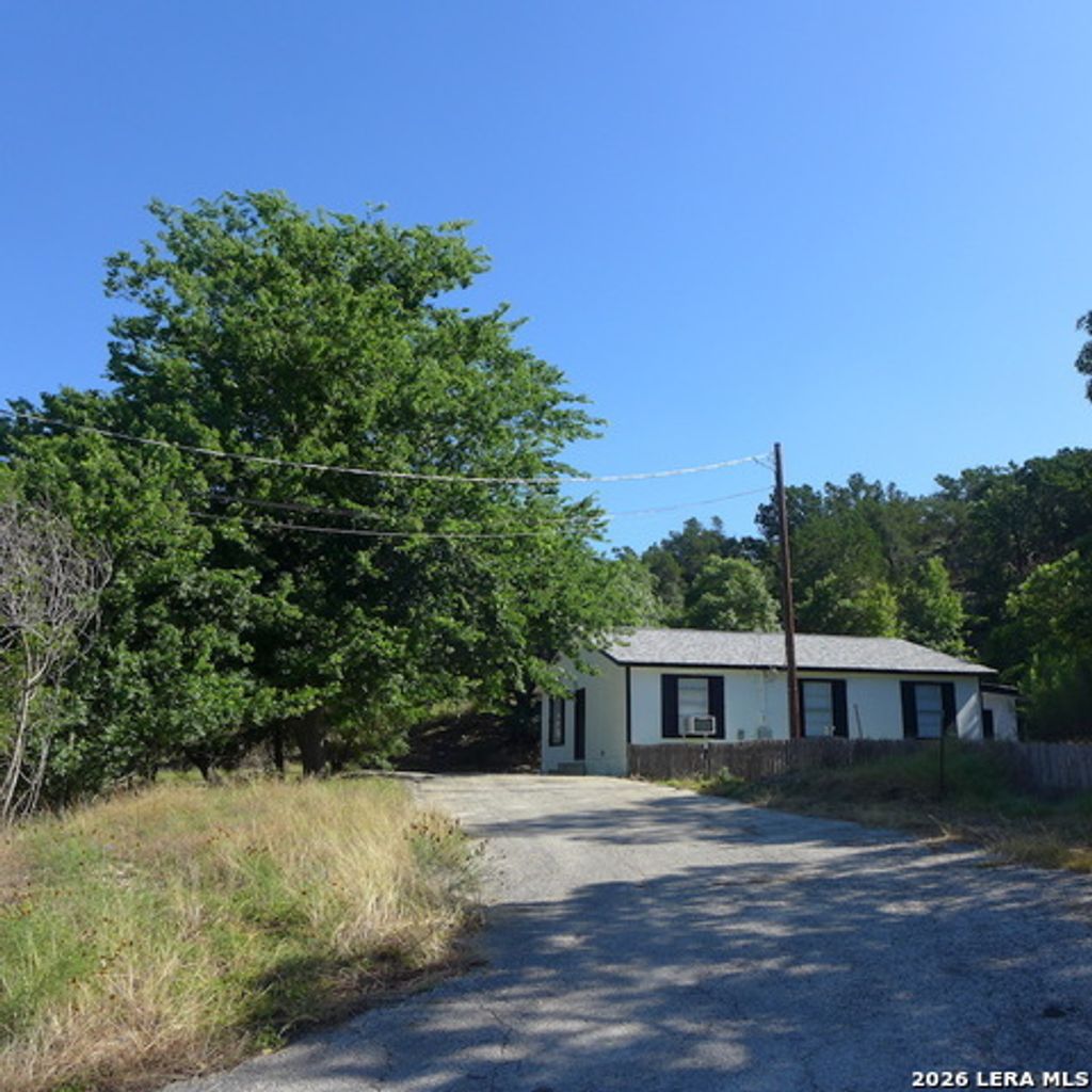 260 Kerrville South Dr, Kerrville