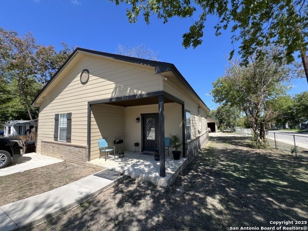 235 Gray Street, San Antonio