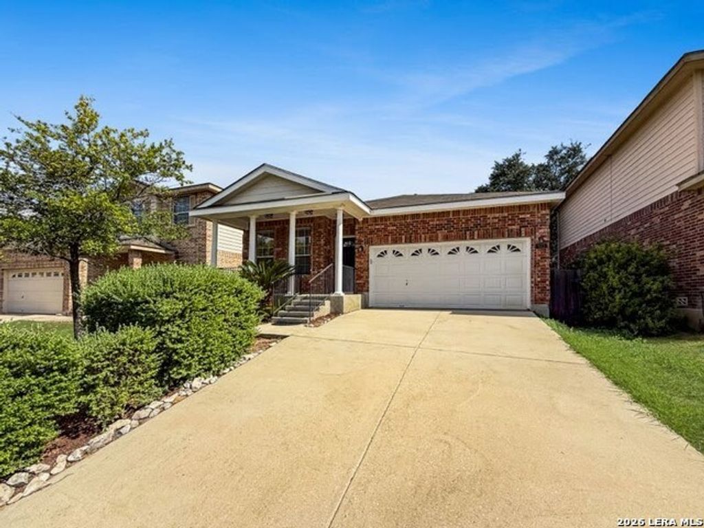 9015 Burnt Peak, Helotes