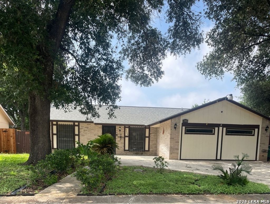 9334 Cliff Way Street, San Antonio