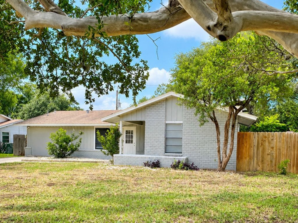 6235 Flint Rock Dr, San Antonio