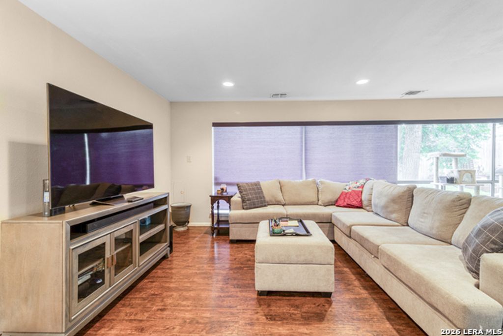 1406 Button Ln, San Antonio