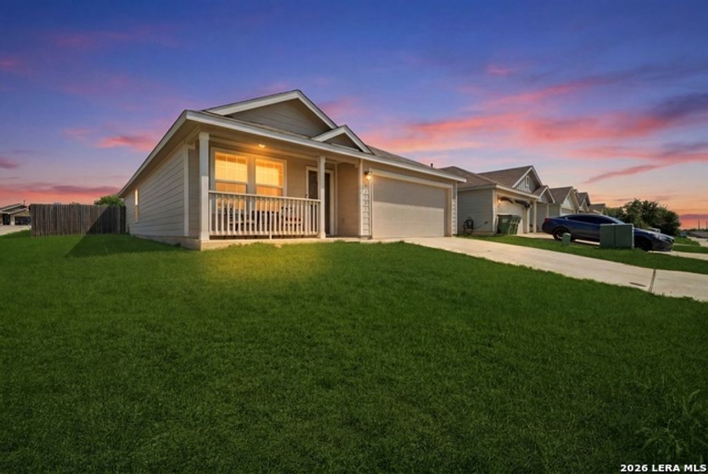 13103 Rosemary Cv, St Hedwig