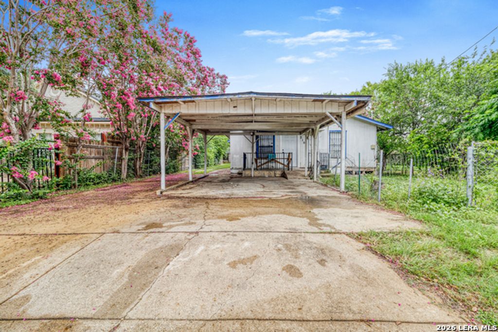 210 Tedder Street, San Antonio