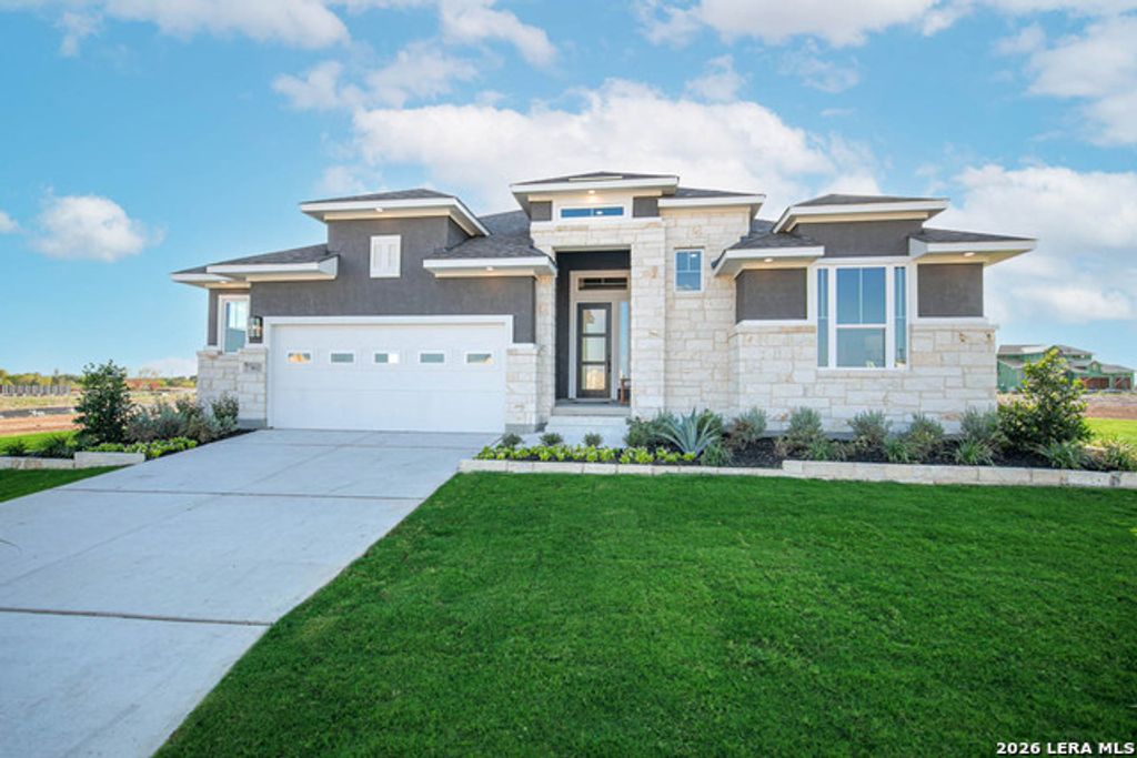 321 Sawtooth Oak Dr, Seguin