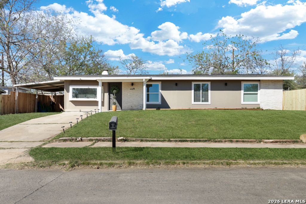 143 Oak Valley Drive, San Antonio