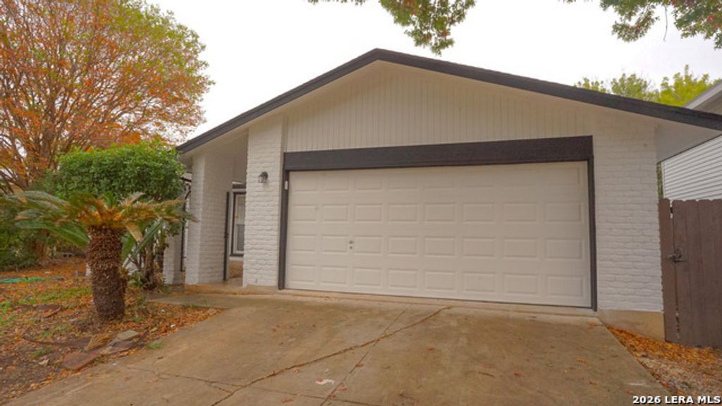 1306 S Ellison Dr, San Antonio