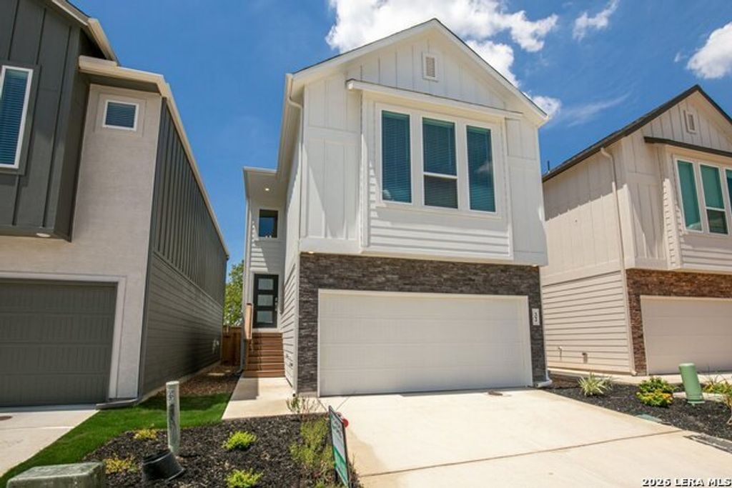 6464 Babcock Rd #703, San Antonio