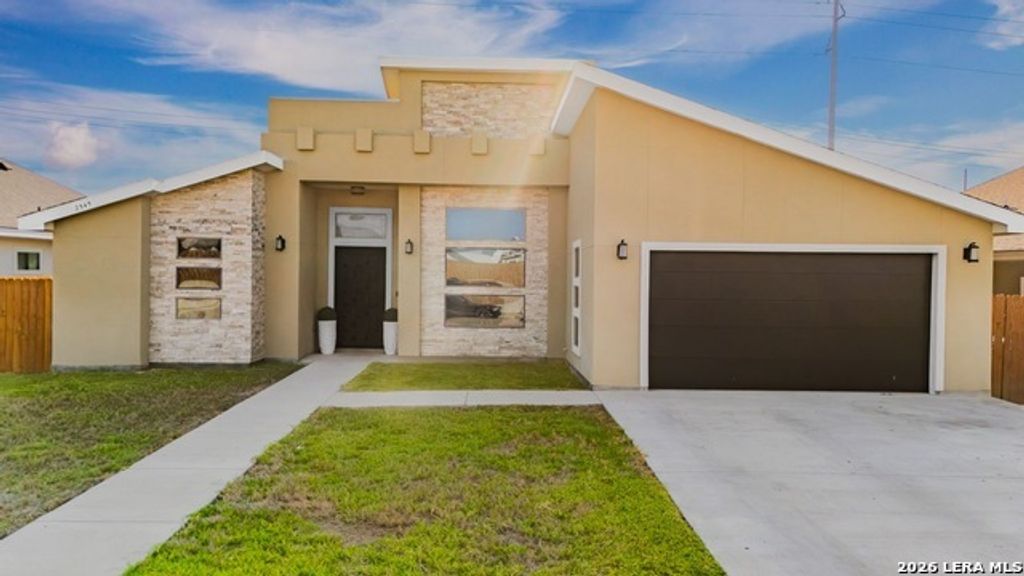 2345 Villa Romel Blvd, Eagle Pass