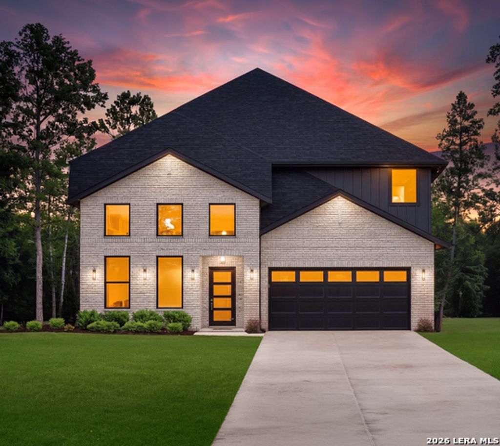 521 Cordova Xing, Seguin