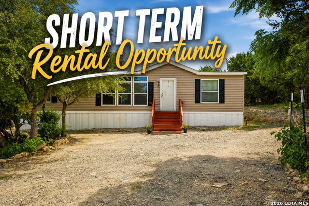327 Lost Antler Dr, Canyon Lake