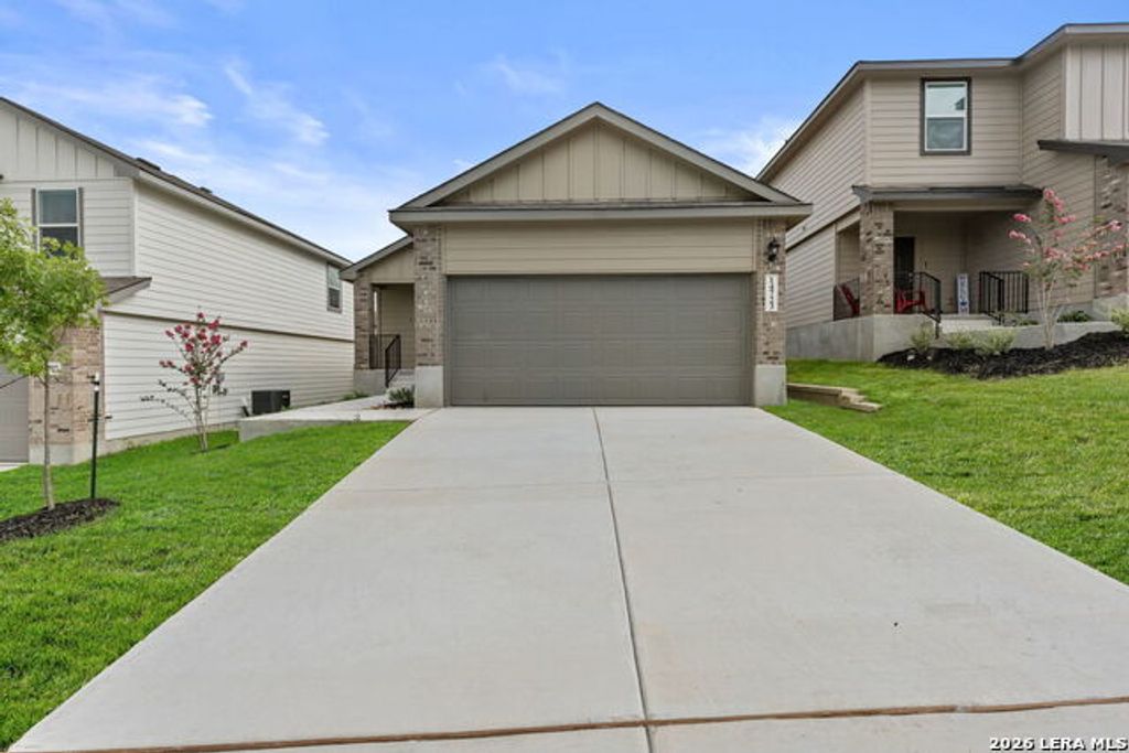 14723 Armstrong Fld, San Antonio