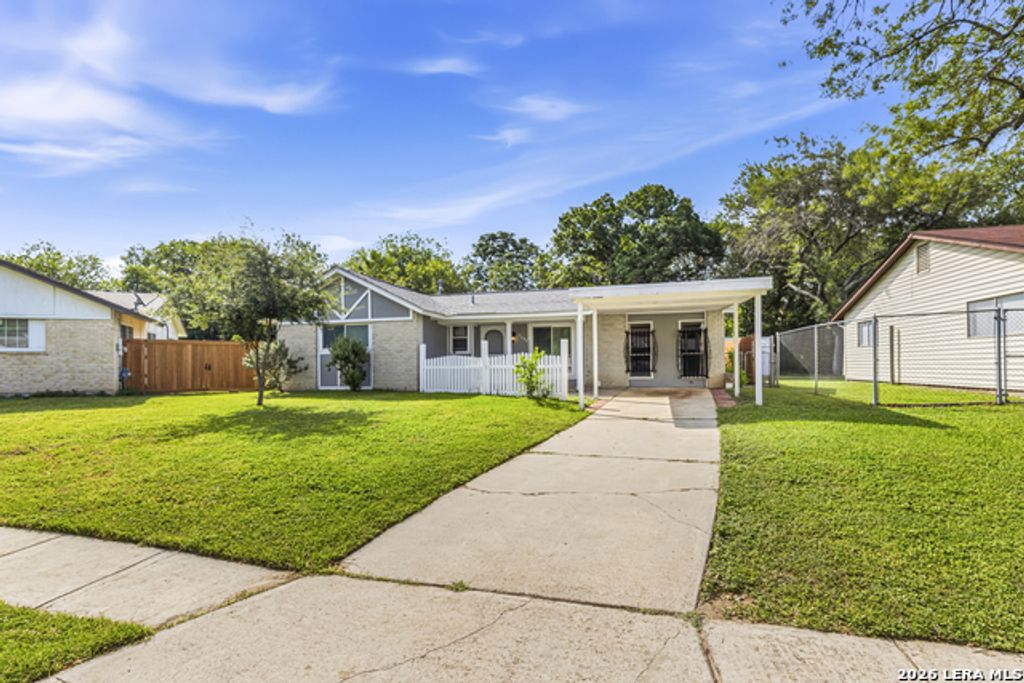 7400 Barryhill St, San Antonio