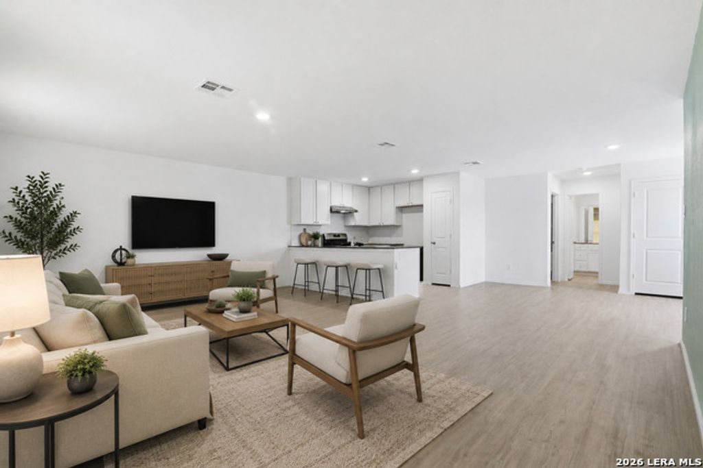 12804 Deep Eddy, St Hedwig