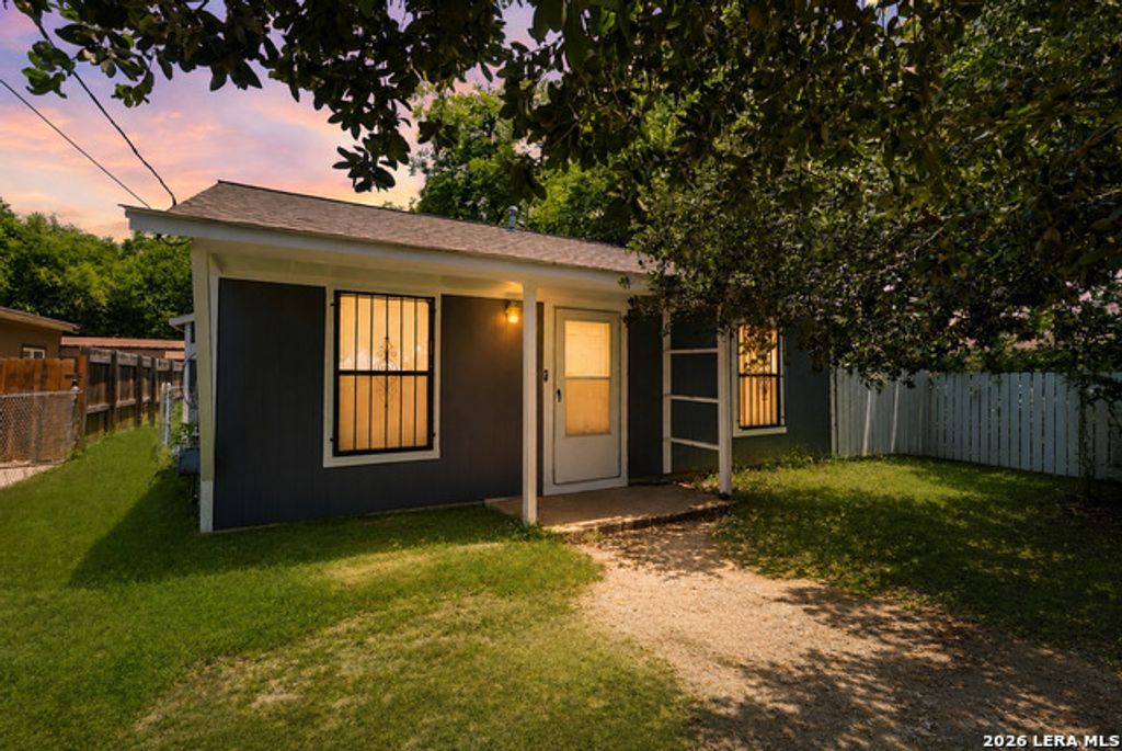 222 Bogle Street, San Antonio