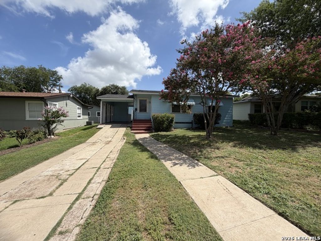 327 Blakeley Dr, San Antonio