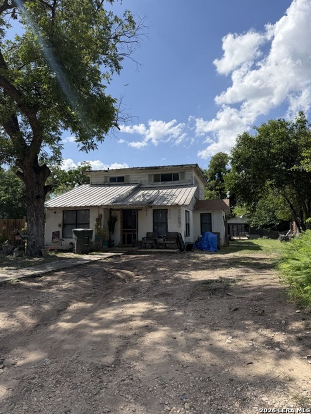 118 E Mill St, Uvalde
