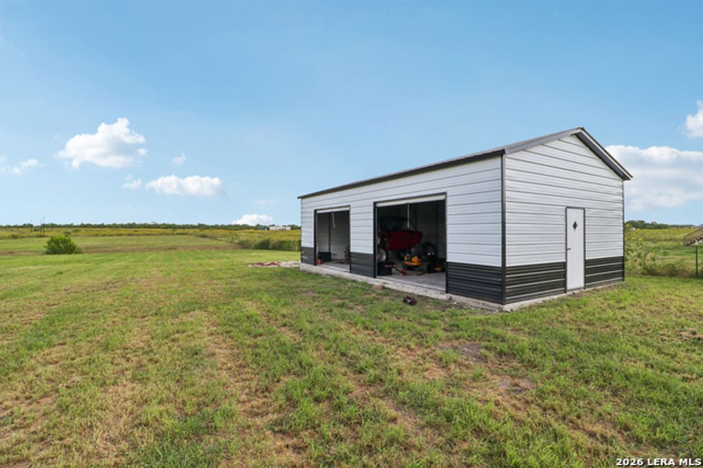 2629 Fm 1332, Jourdanton
