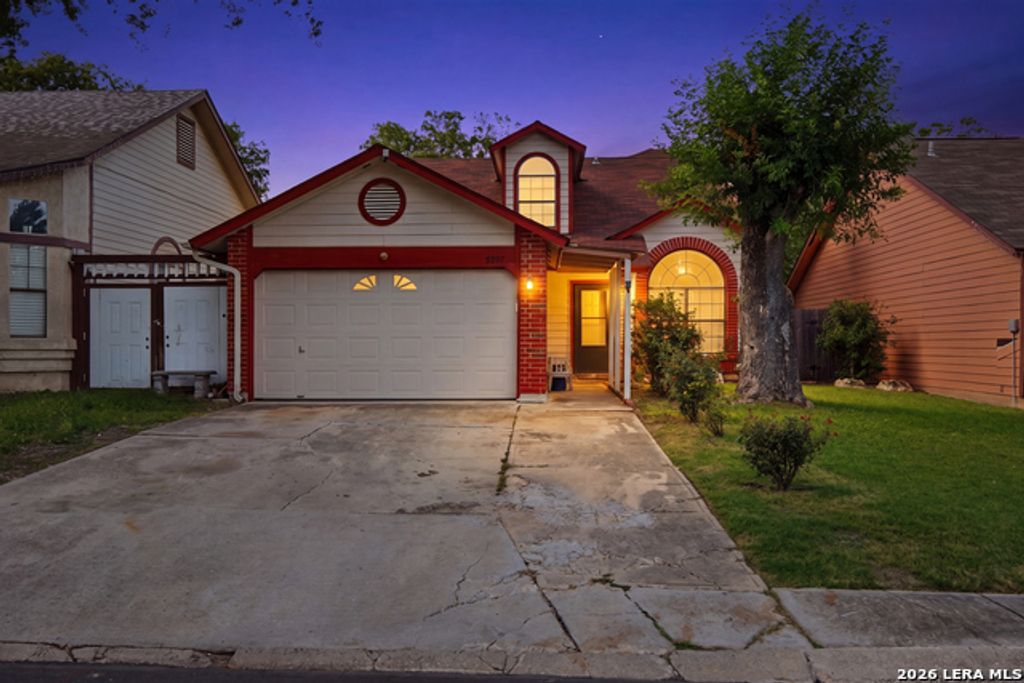 5987 Catalina Sunrise Dr, San Antonio
