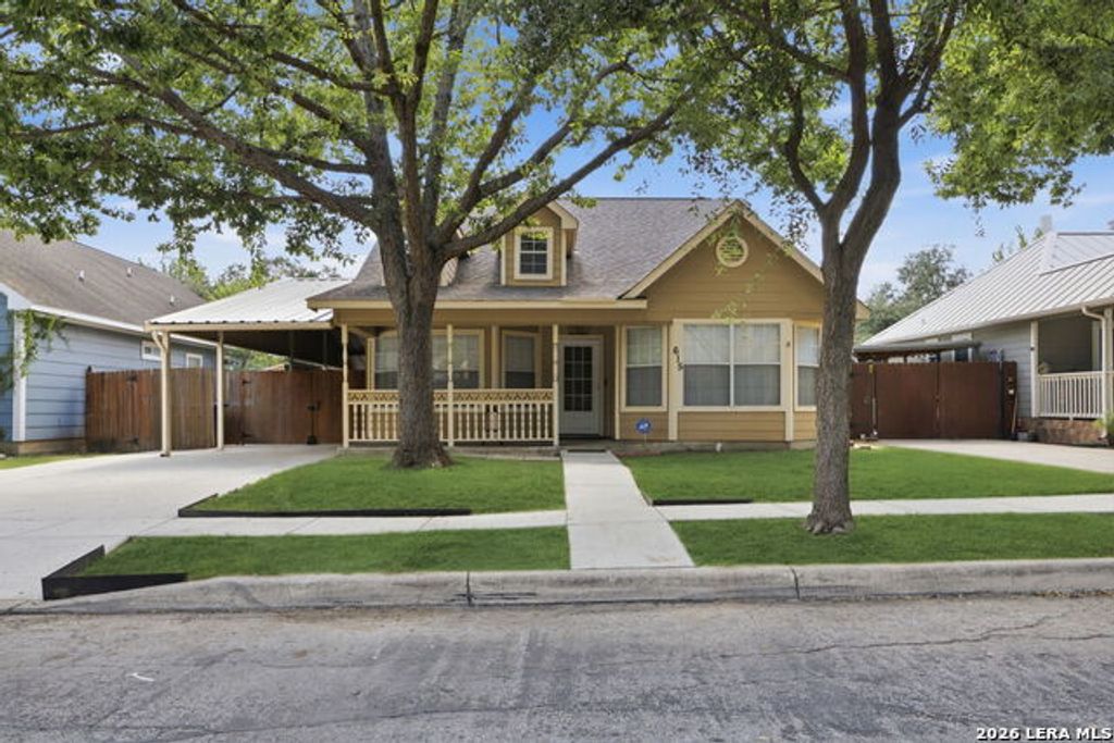 615 Claude W Black, San Antonio