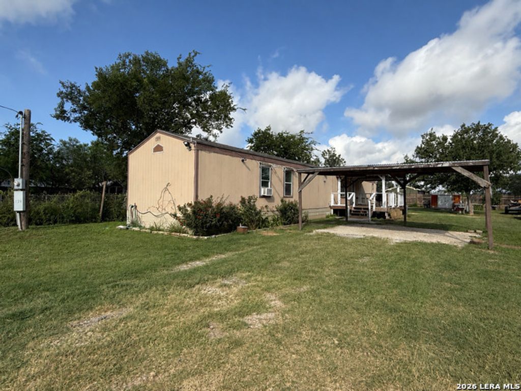 723 Kayroe Rd, Adkins