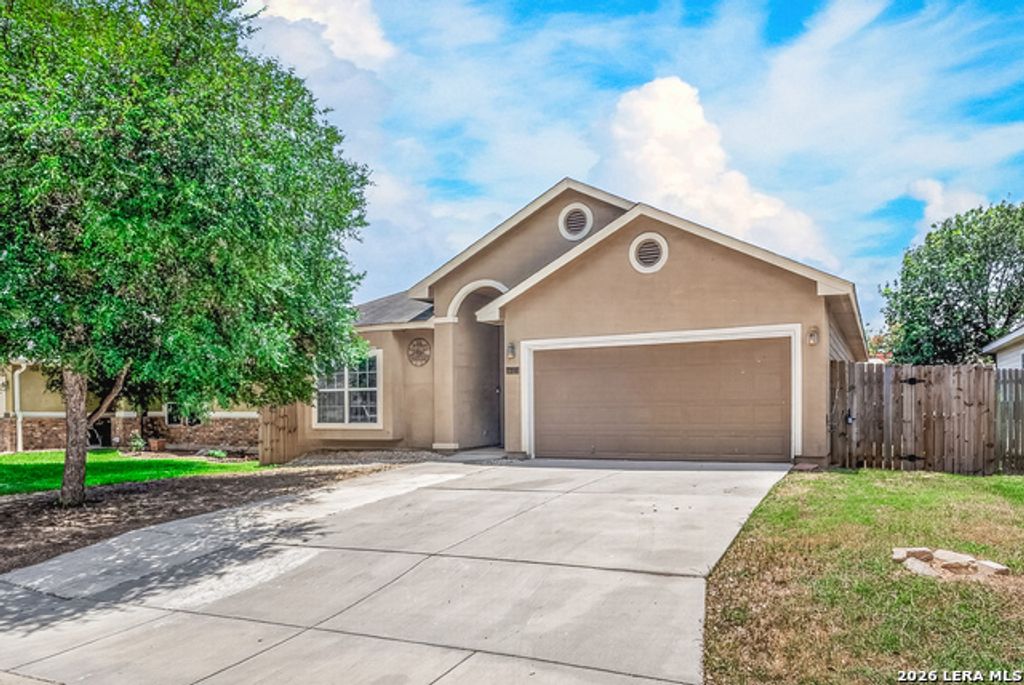 14411 Corral Ct, Elmendorf