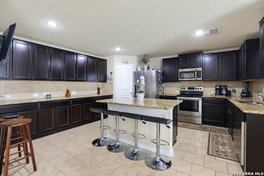 1631 Tree Run, San Antonio
