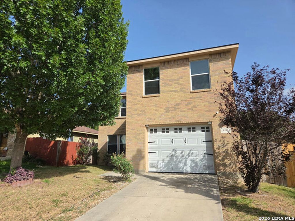 8211 Steep Valley, Converse
