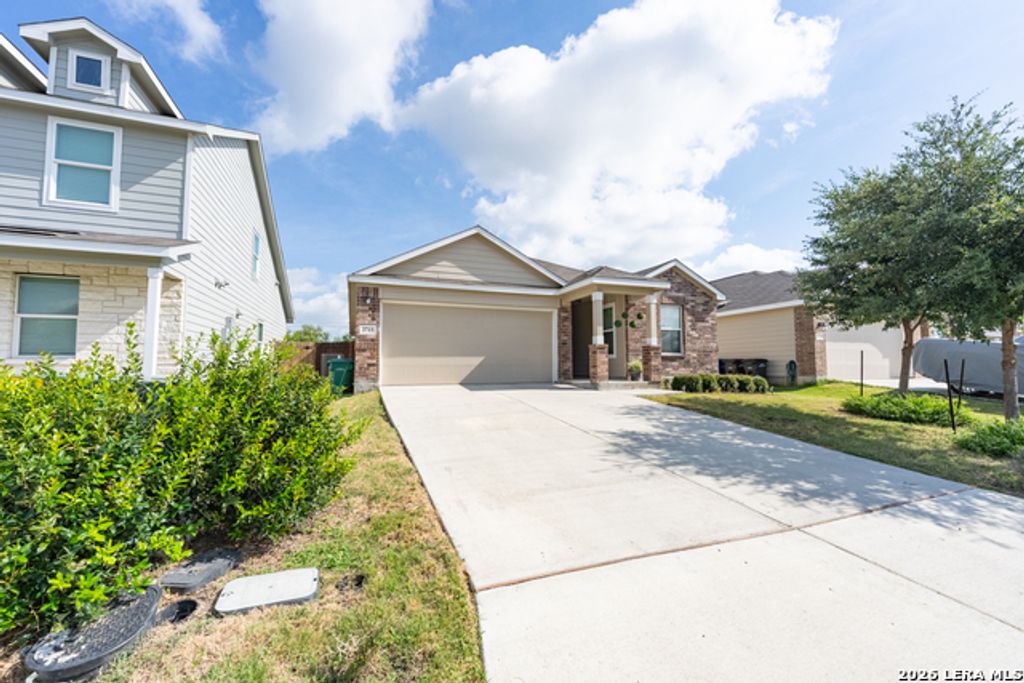 3715 Newton Bay, San Antonio