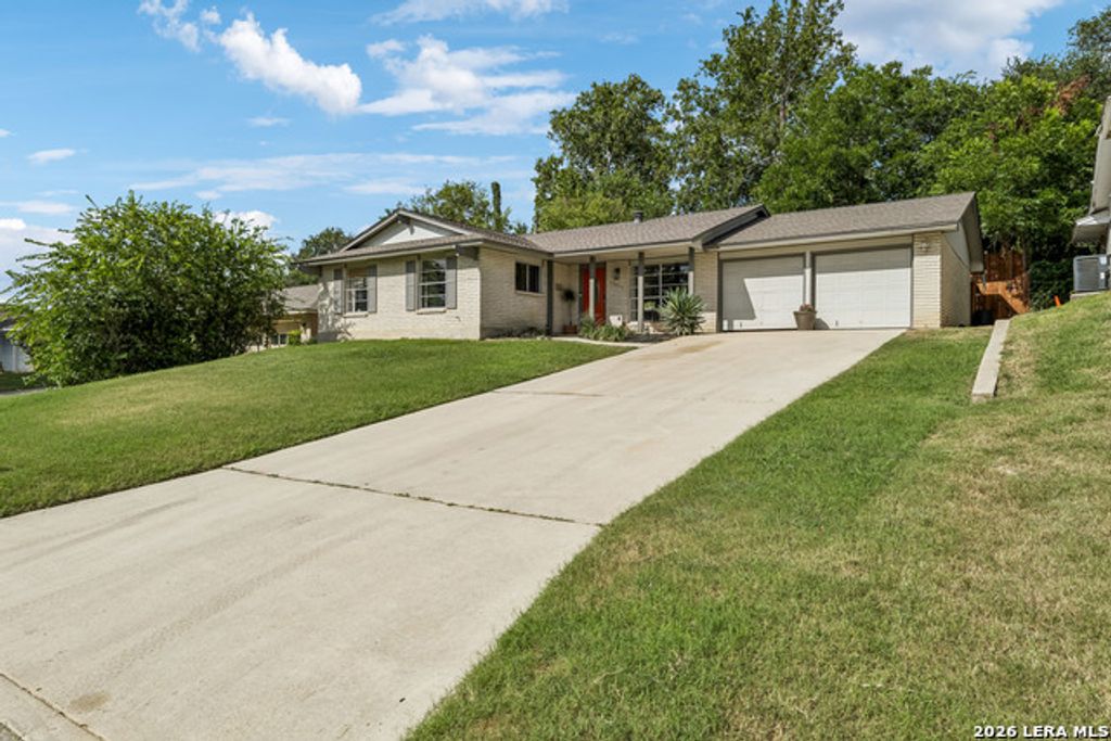 13017 Welcome Dr, Live Oak