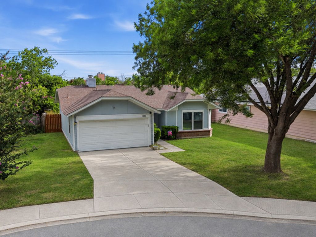8082 Pioneer Trail Dr, San Antonio