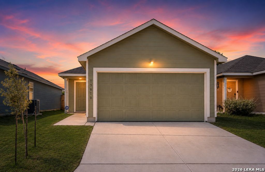 13810 Haystack Rdg, San Antonio