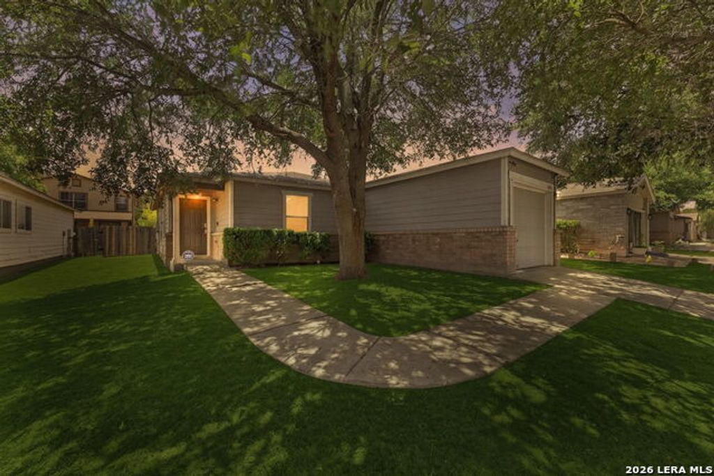9922 Hawksbill Peak, San Antonio