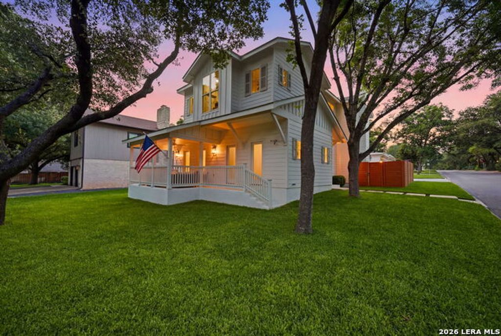 301 Ogden Ln, Alamo Heights