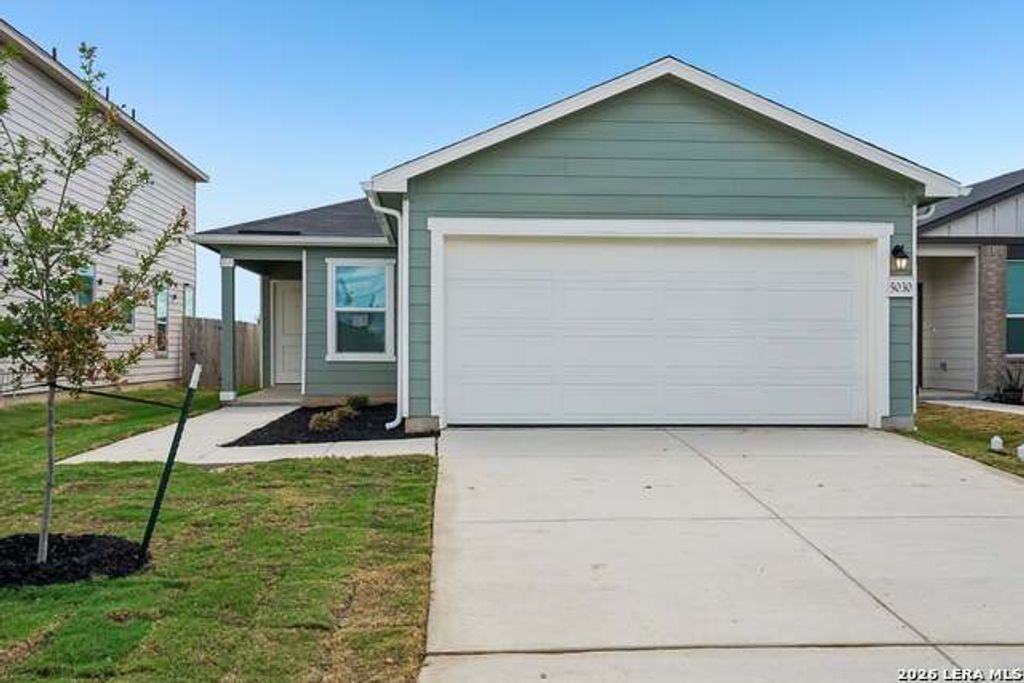 5030 Big Oak Run, Elmendorf