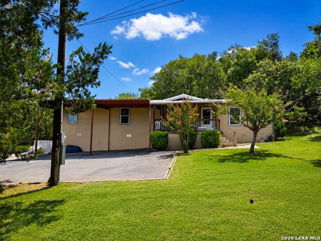 6020 Apache Moon, Spring Branch