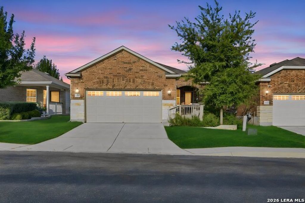 3326 Blossom Row, San Antonio