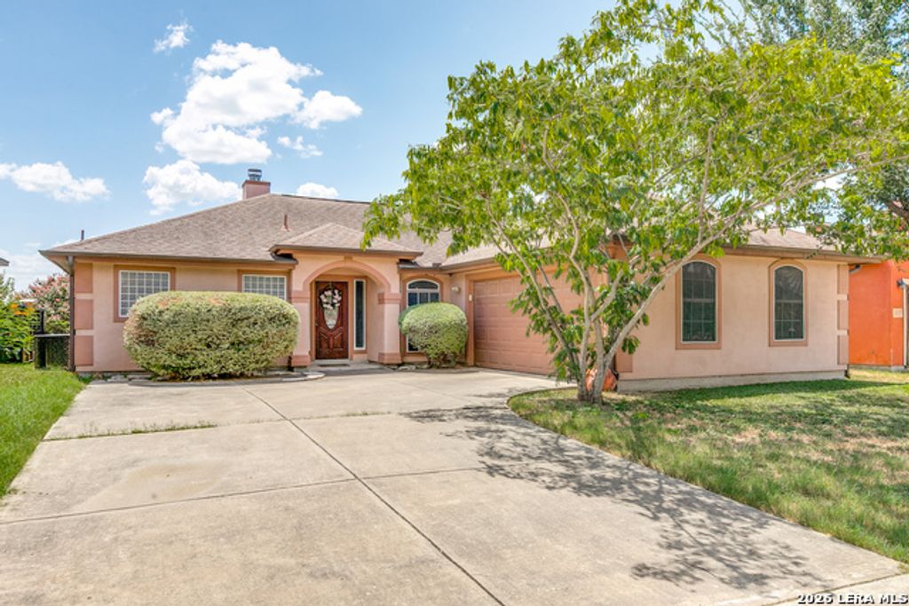 12311 Course View Dr, San Antonio