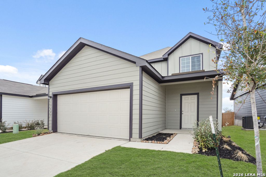 13627 Helton Pass, St Hedwig
