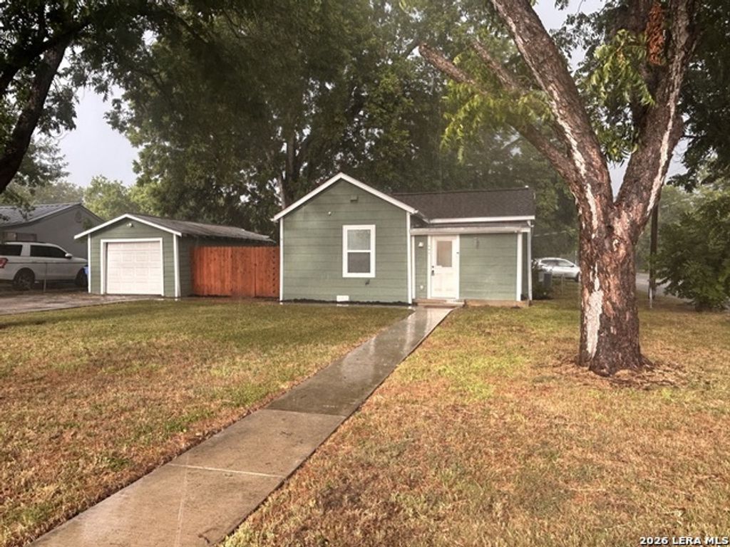 505 N Heideke, Seguin