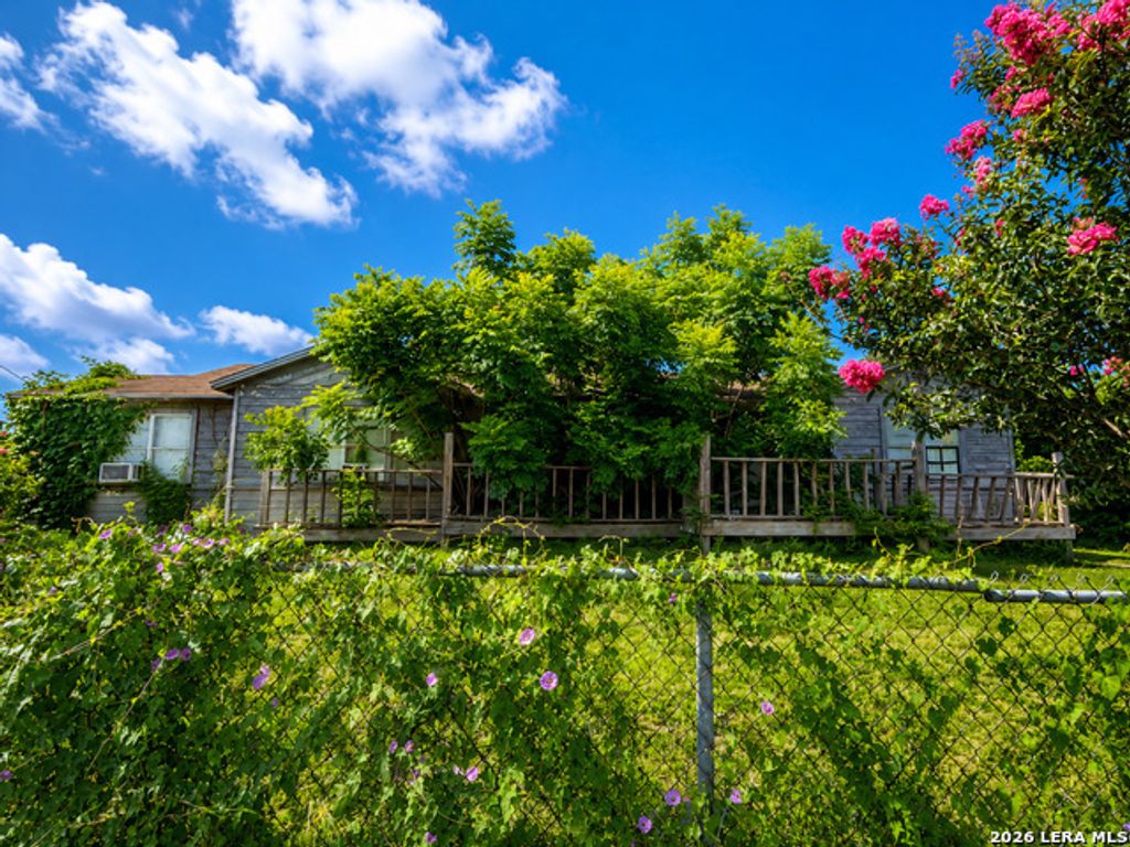 2106 E Southcross Boulevard, San Antonio
