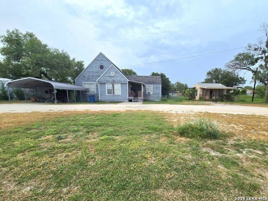 207 Mcgloin St, Three Rivers