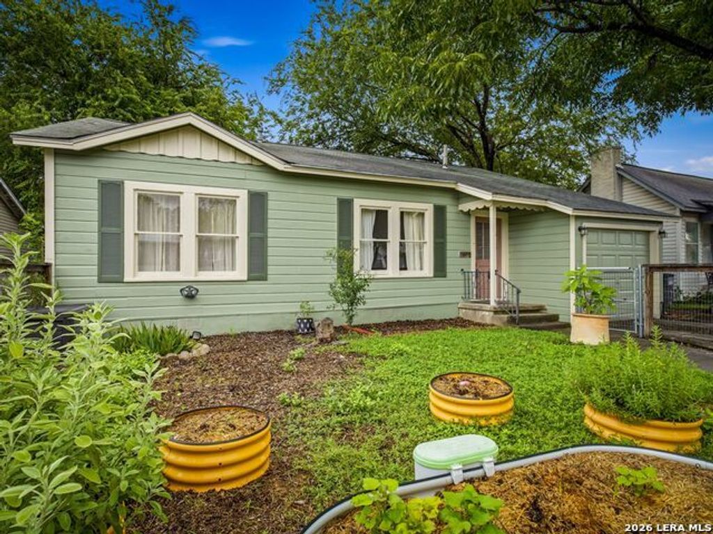 2022 W Craig Place, San Antonio